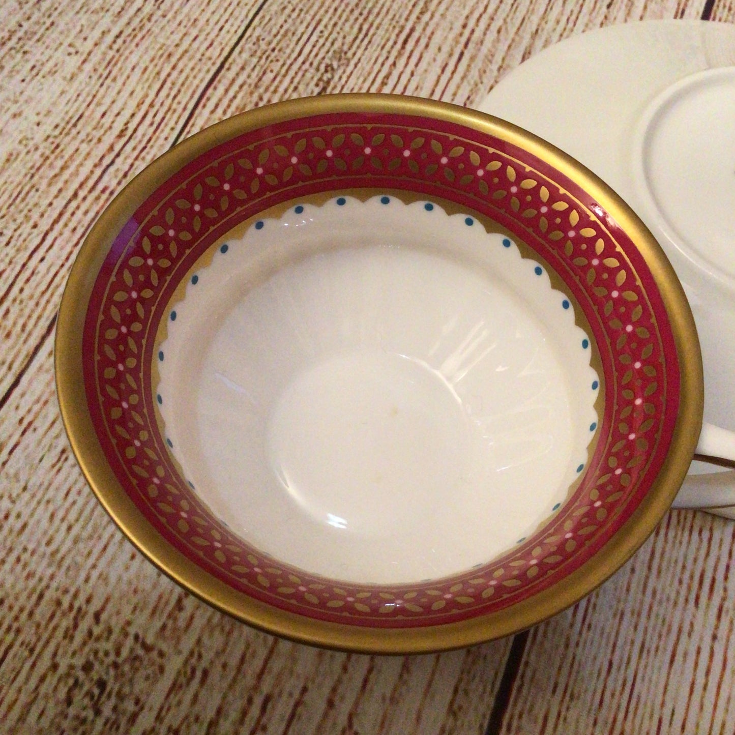 Wedgwood Harlequin Collection - Queen of Hearts Teacup & Saucer Set (in box)