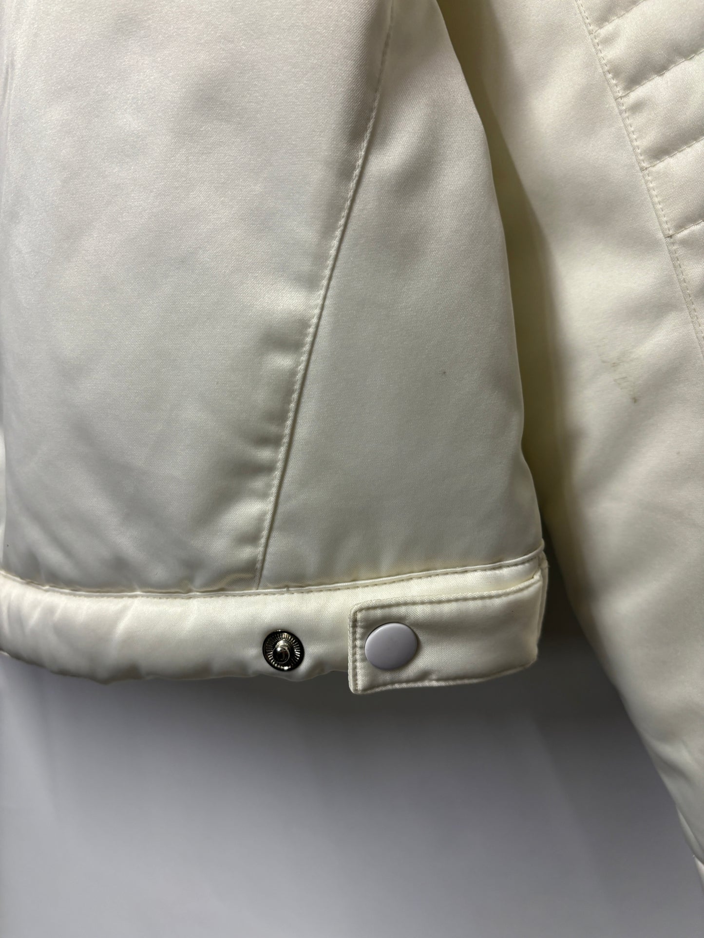 Nike White Y2K Vintage Puffer Jacket Small