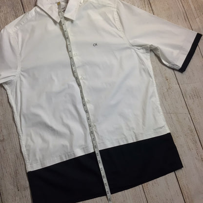 BNWT Calvin Klein White & Black Short Sleeve Shirt Regular Fit Size S