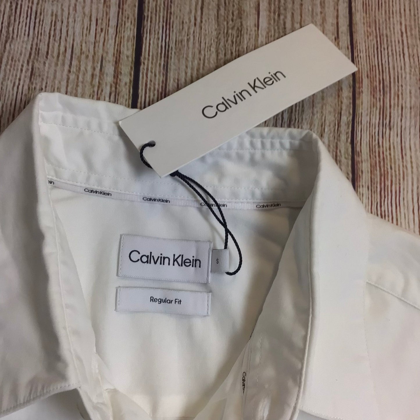 BNWT Calvin Klein White & Black Short Sleeve Shirt Regular Fit Size S