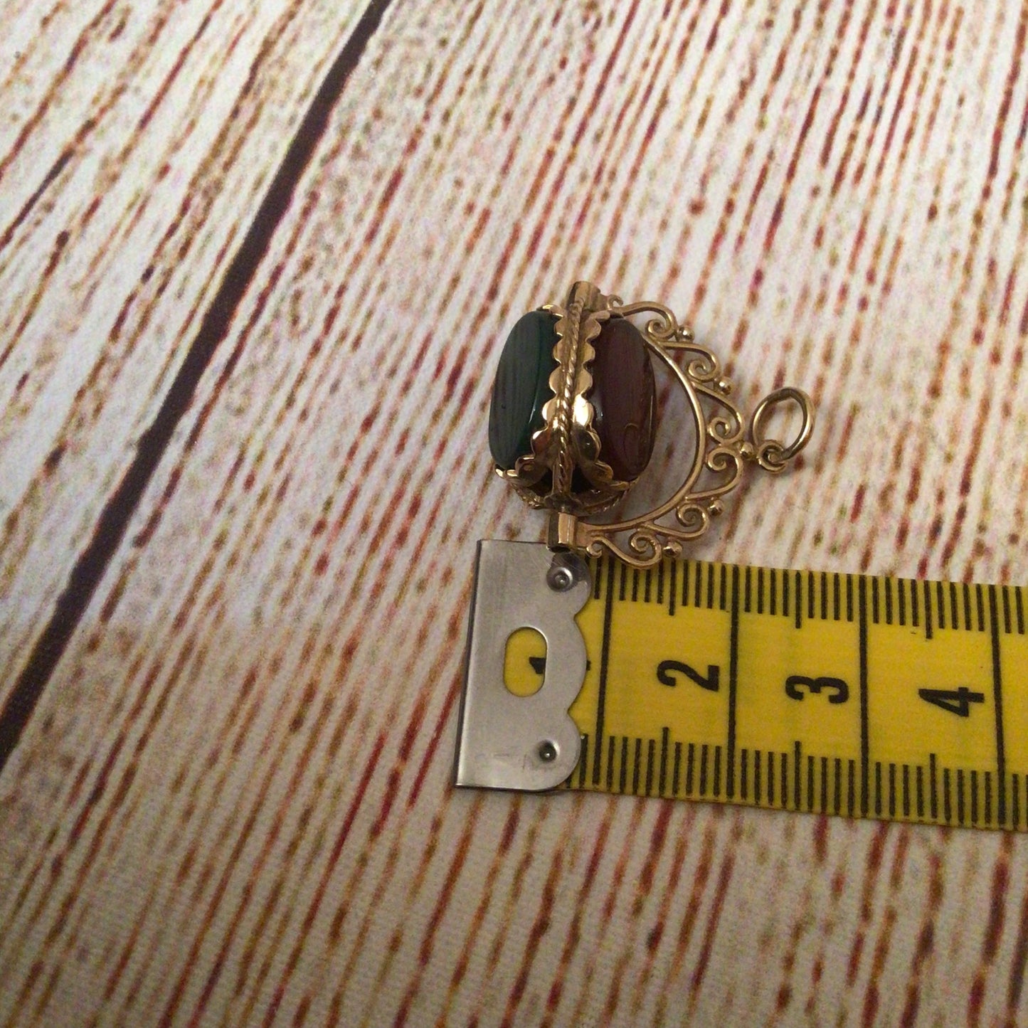 Vintage 9ct Gold 375 Onyx, Bloodstone, Carnelian Stone Spinning Fob Pendant