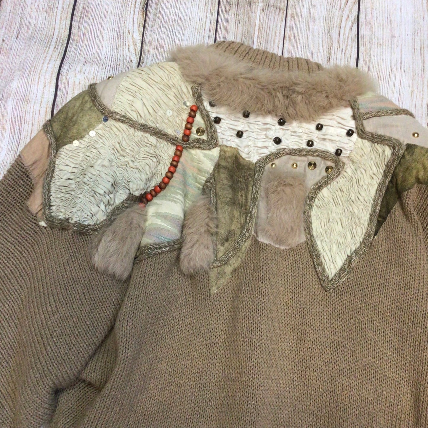 Vintage Crochetta Beige Brown Beaded Cardigan w/Shoulder Pads Size Ch44" (approx.)
