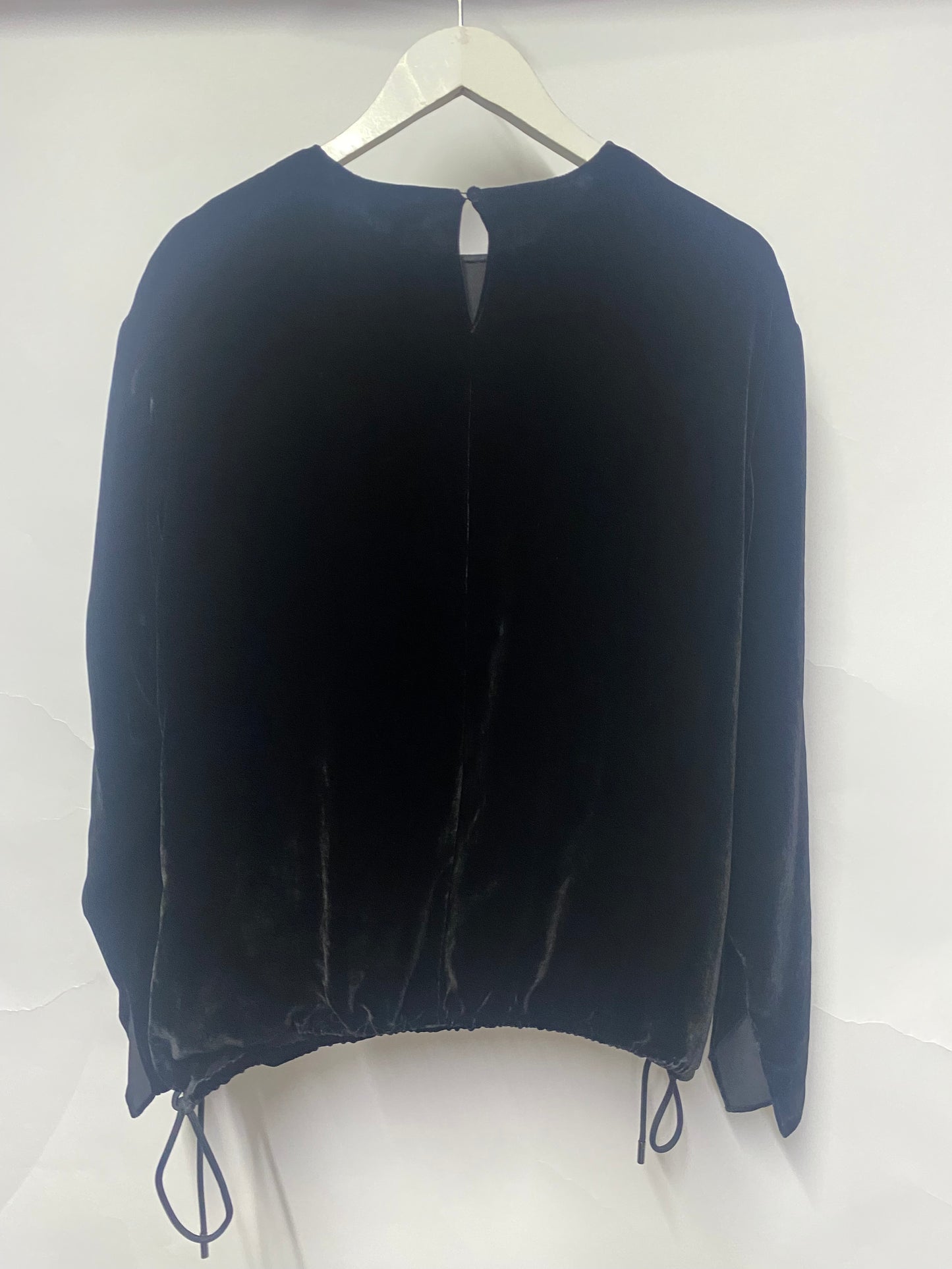 Theory Black Silk Blend Velvet Pull Over Long Sleeve Top Medium BNWT