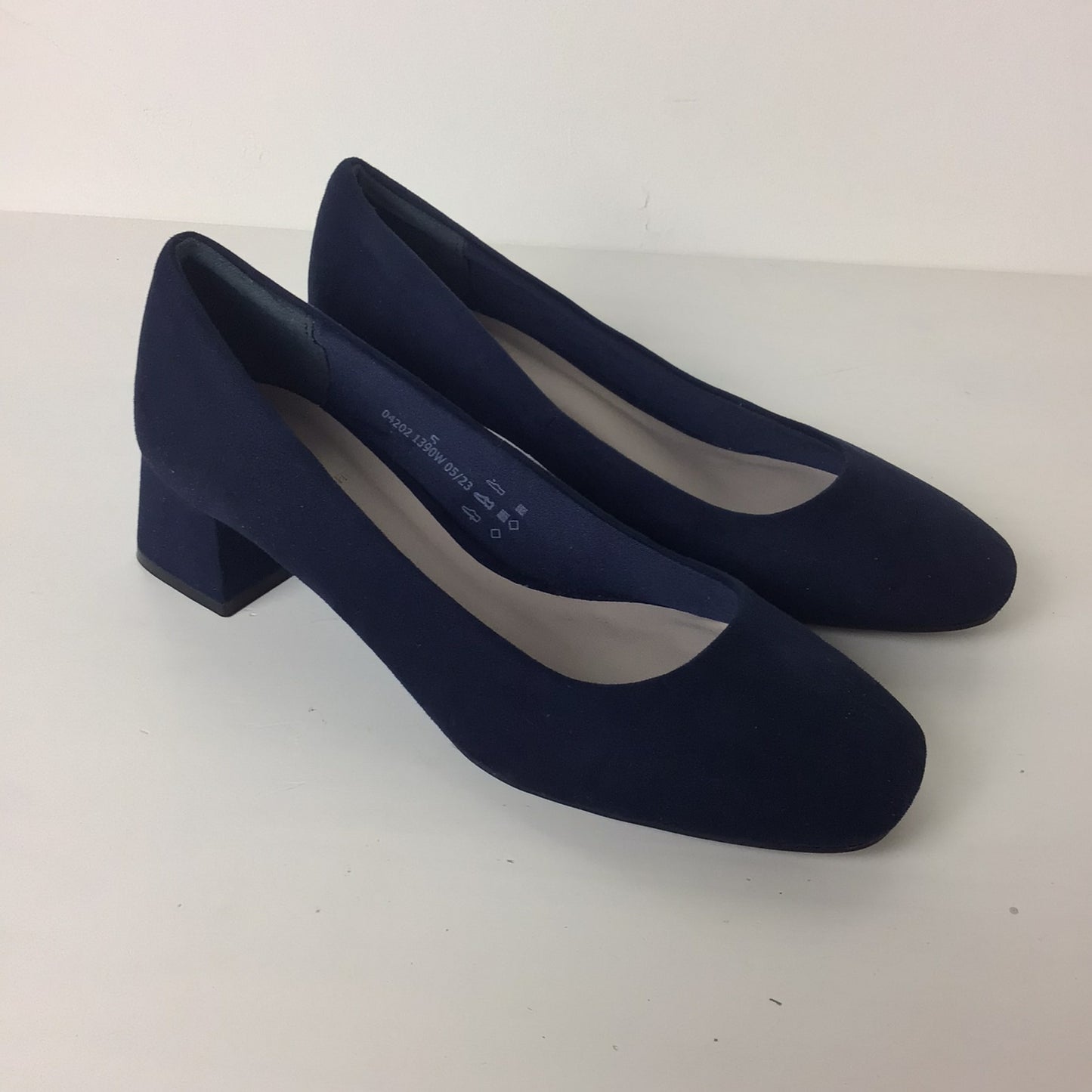 BNWT M&S Navy Blue Suedette Block Heels Wide Fit Size 5 UK