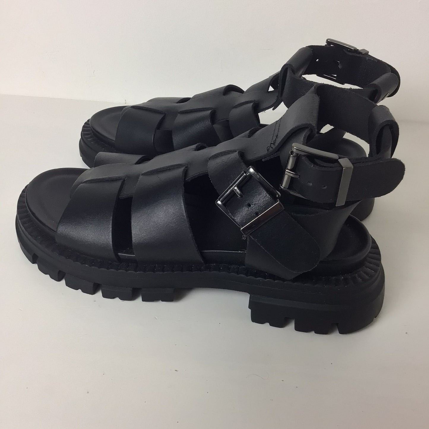 BNWOT Schuh Black Leather Upper Chunky Gladiator Sandals Size 5 UK