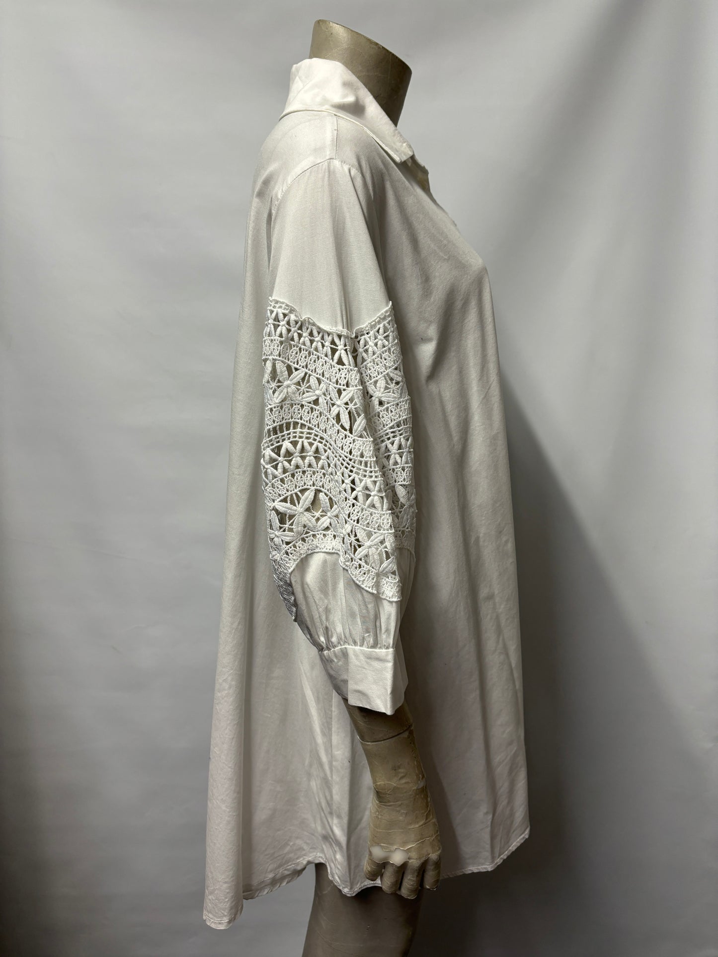 Jeff Gallano White Cotton and Lace Oversized Shirt 1