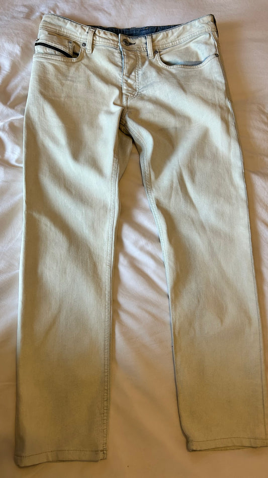 Mens Diesel Black Gold Jeans, 34 waist, 37 inches long, faded white look, button fasten
