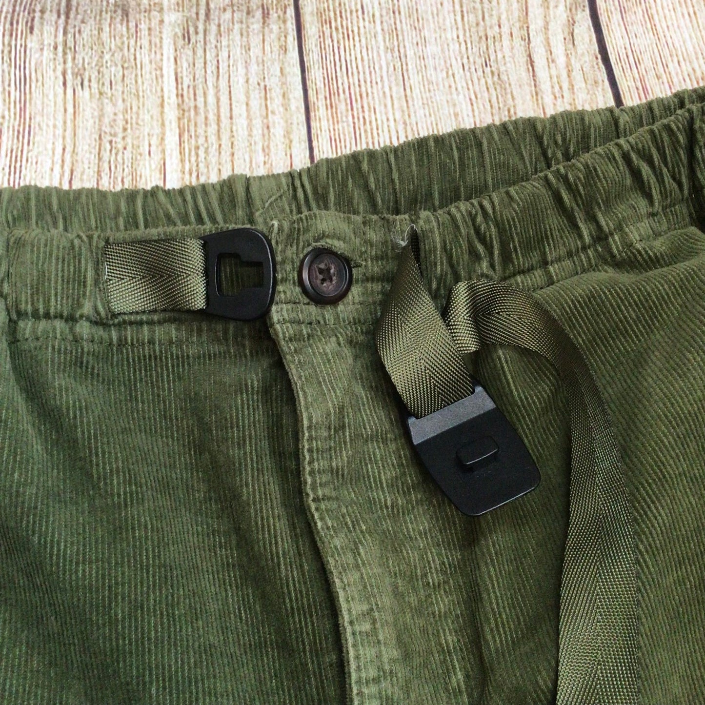 Gramicci Beams x Monocle Olive Green Corduroy Cotton Blend Trousers Size L