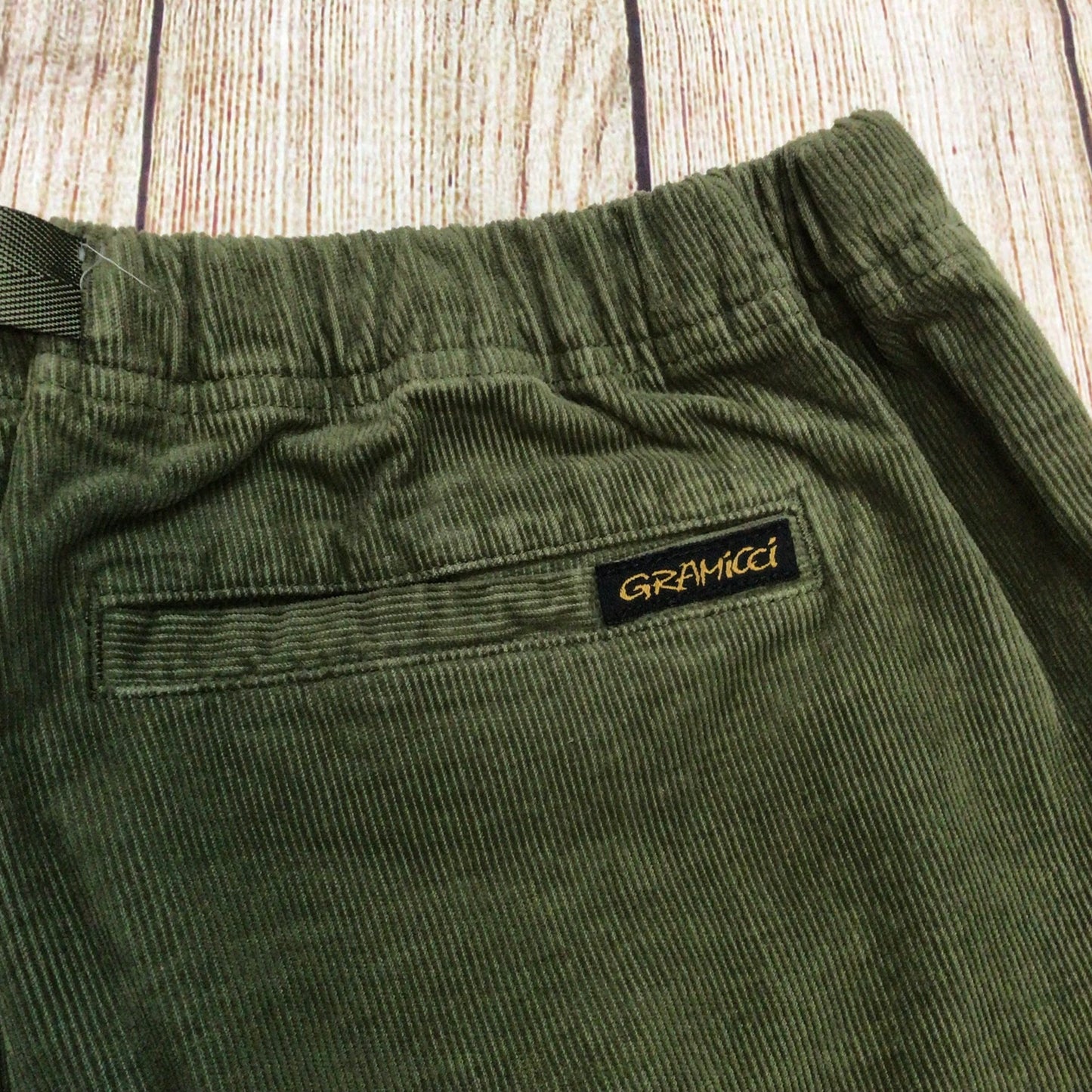 Gramicci Beams x Monocle Olive Green Corduroy Cotton Blend Trousers Size L