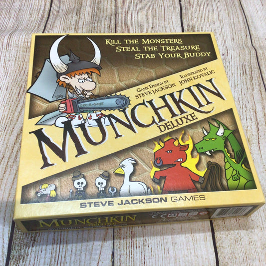 Munchkin Deluxe Card Game, Steve Jackson Games 837654320976