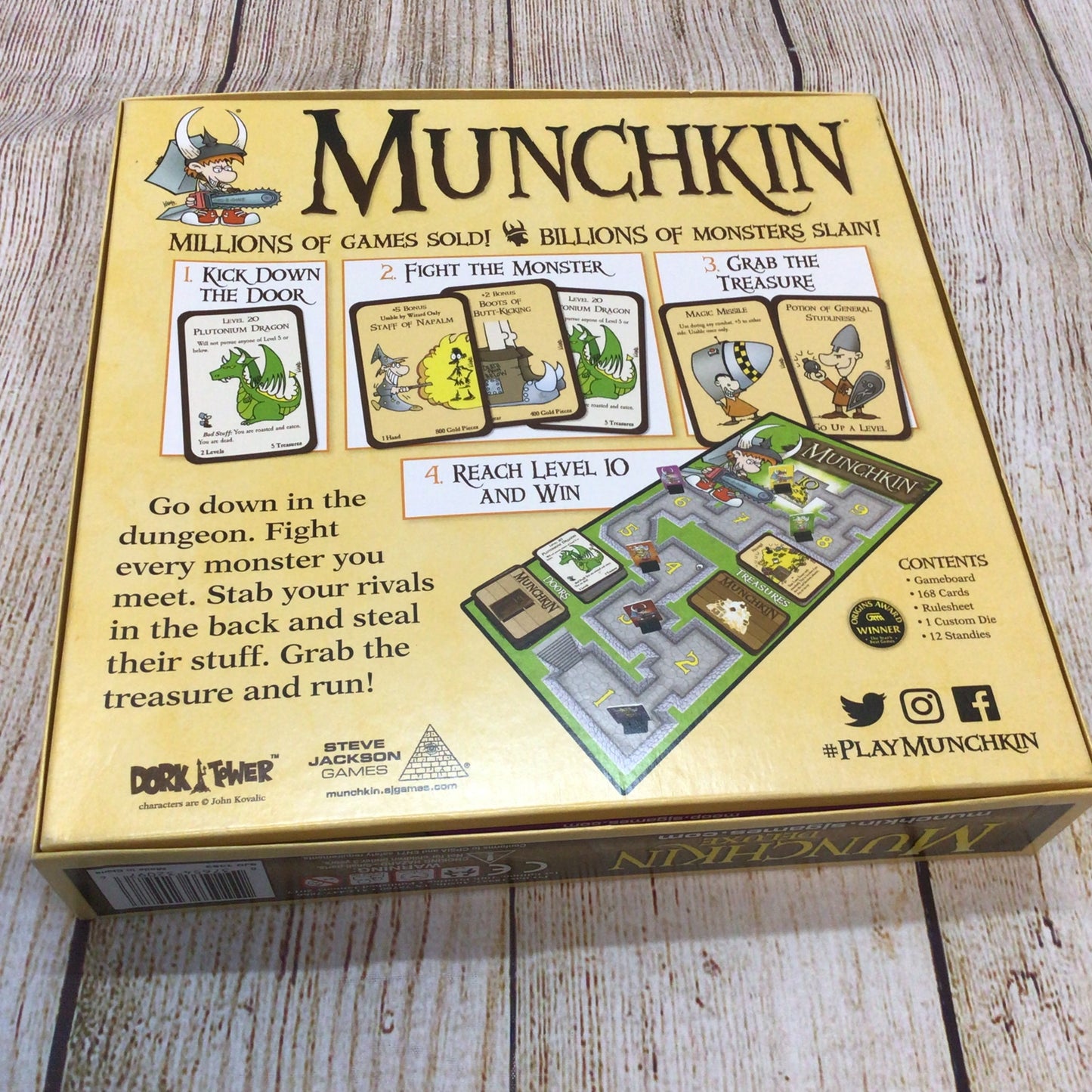 Munchkin Deluxe Card Game, Steve Jackson Games 837654320976