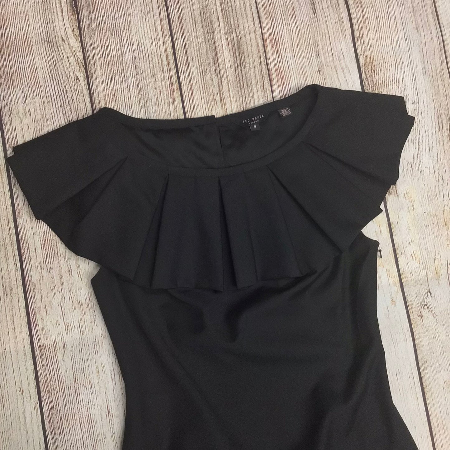 Ted Baker Black Fan Neck Dress w/Pockets Size 0 (6 UK)