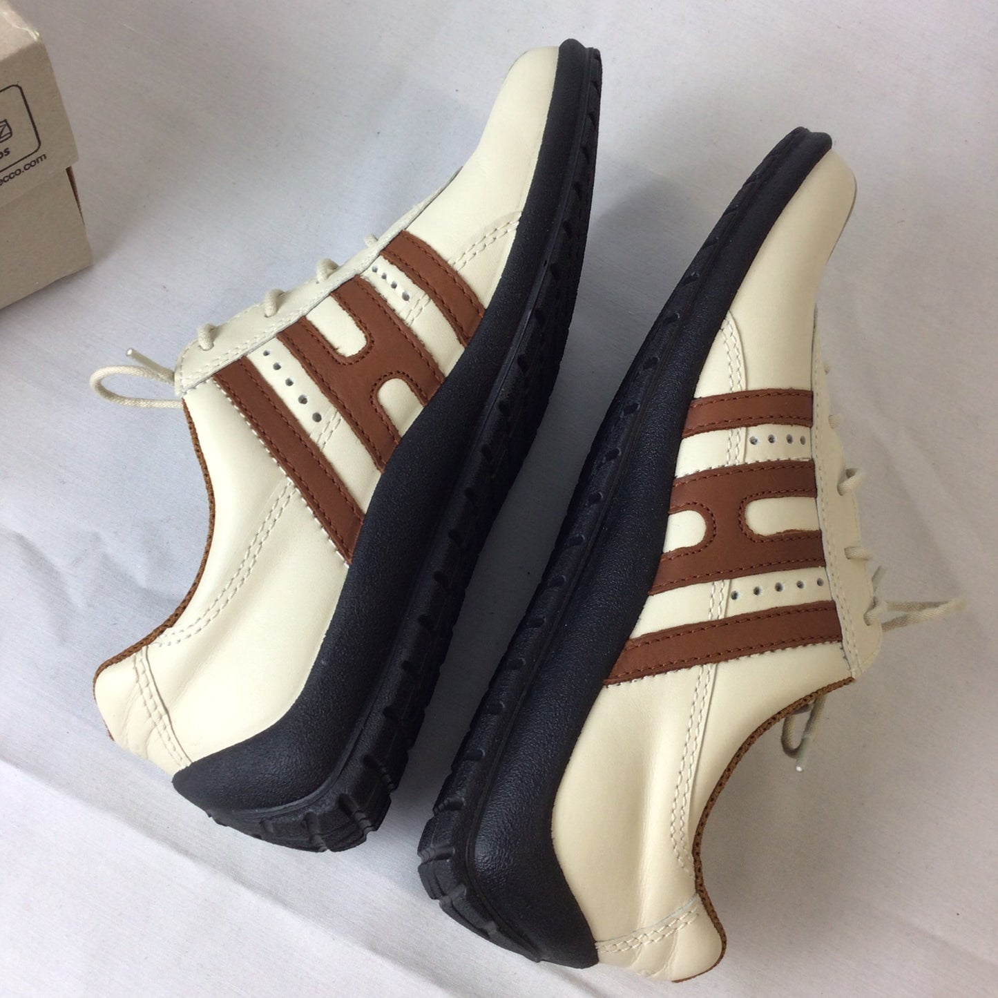 BNIB Ecco Brown & Cream Leather Trainers Shoes Size 39 EU (6 UK)