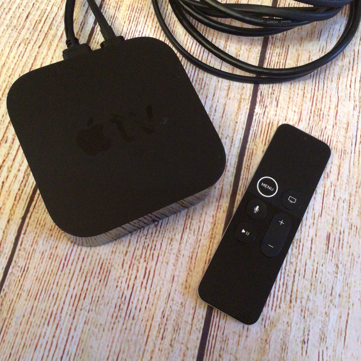 Apple TV 4th Generation A1625 (32GB) Black w/Remote & Cables