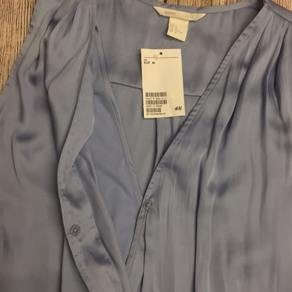 BNWT H&M Mama Nursing Blue Sleeveless V Neck Blouse Size M