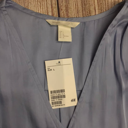 BNWT H&M Mama Nursing Blue Sleeveless V Neck Blouse Size L