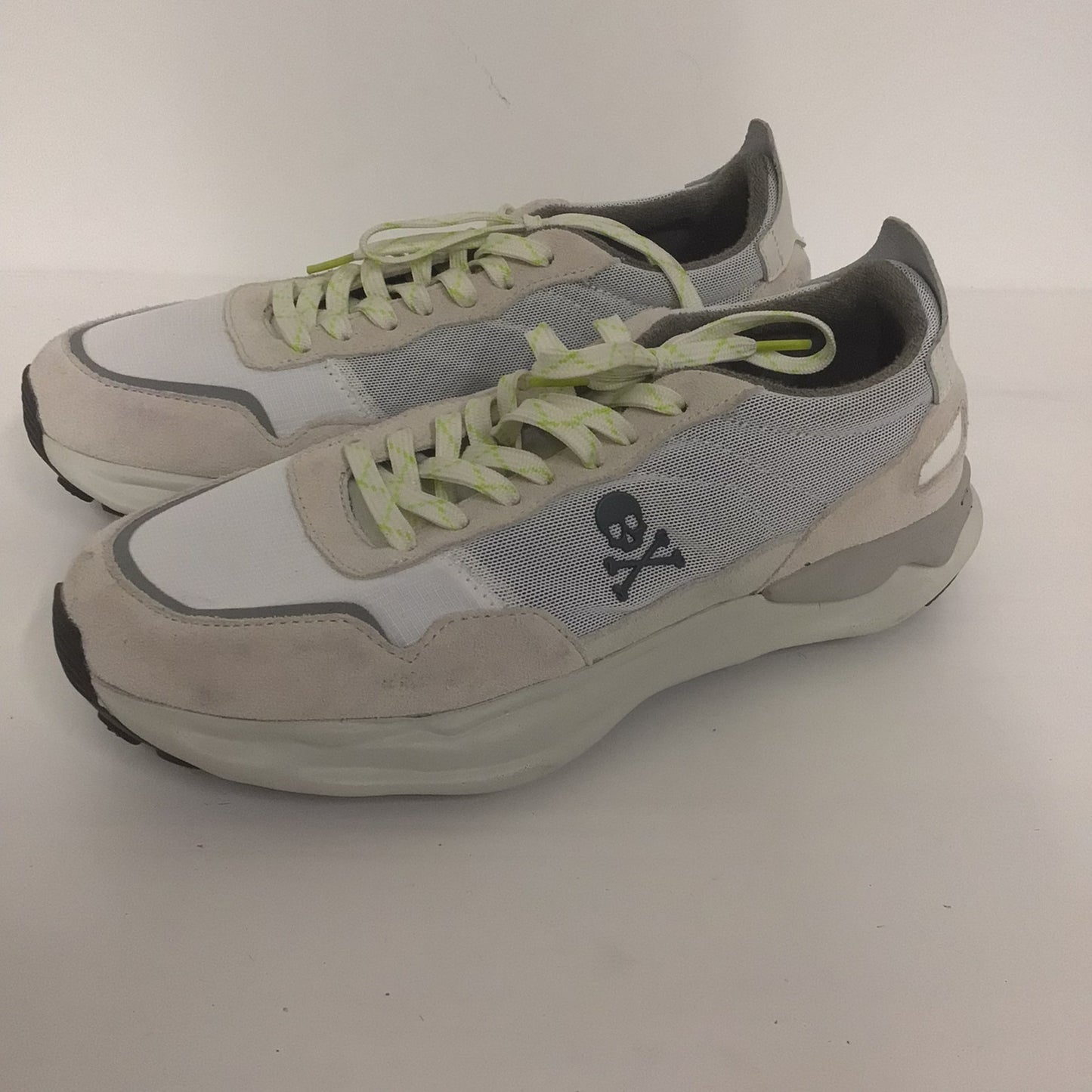 Scalpers Grey & White Trainers w/Green Laces Size 8 UK