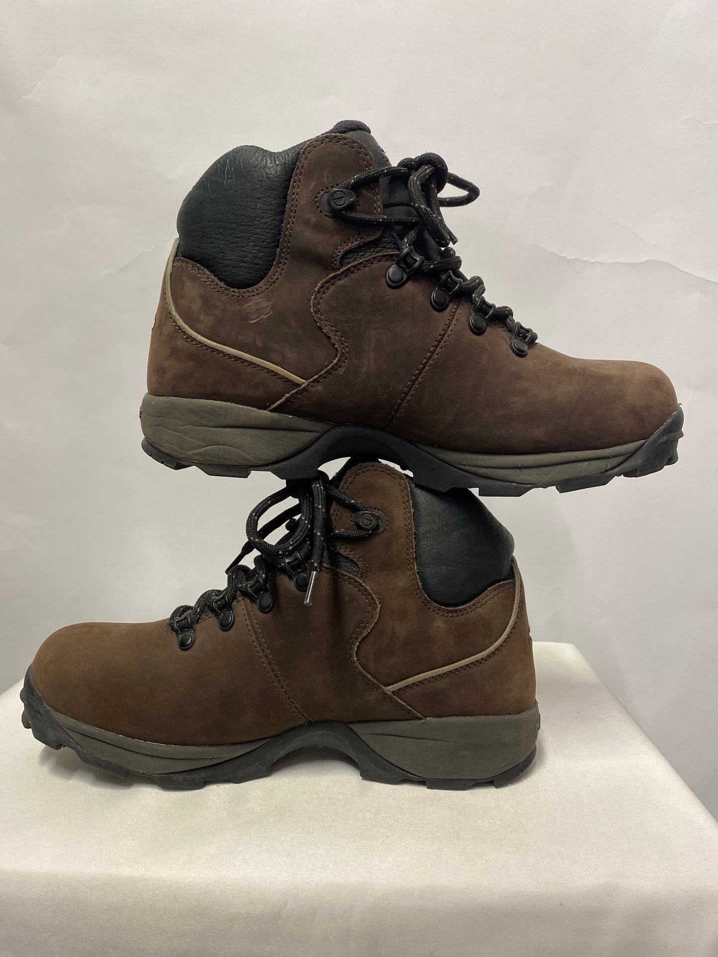 Hi-tec Brown Sierra V-lite Nubuck Leather Waterproof Hiking Boots 6