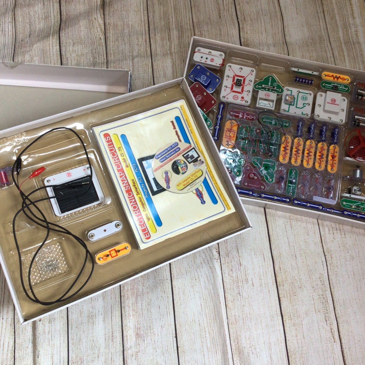 Elenco Snap Circuits Extreme 750, Model SC-750, 756619002958 (batteries incl)