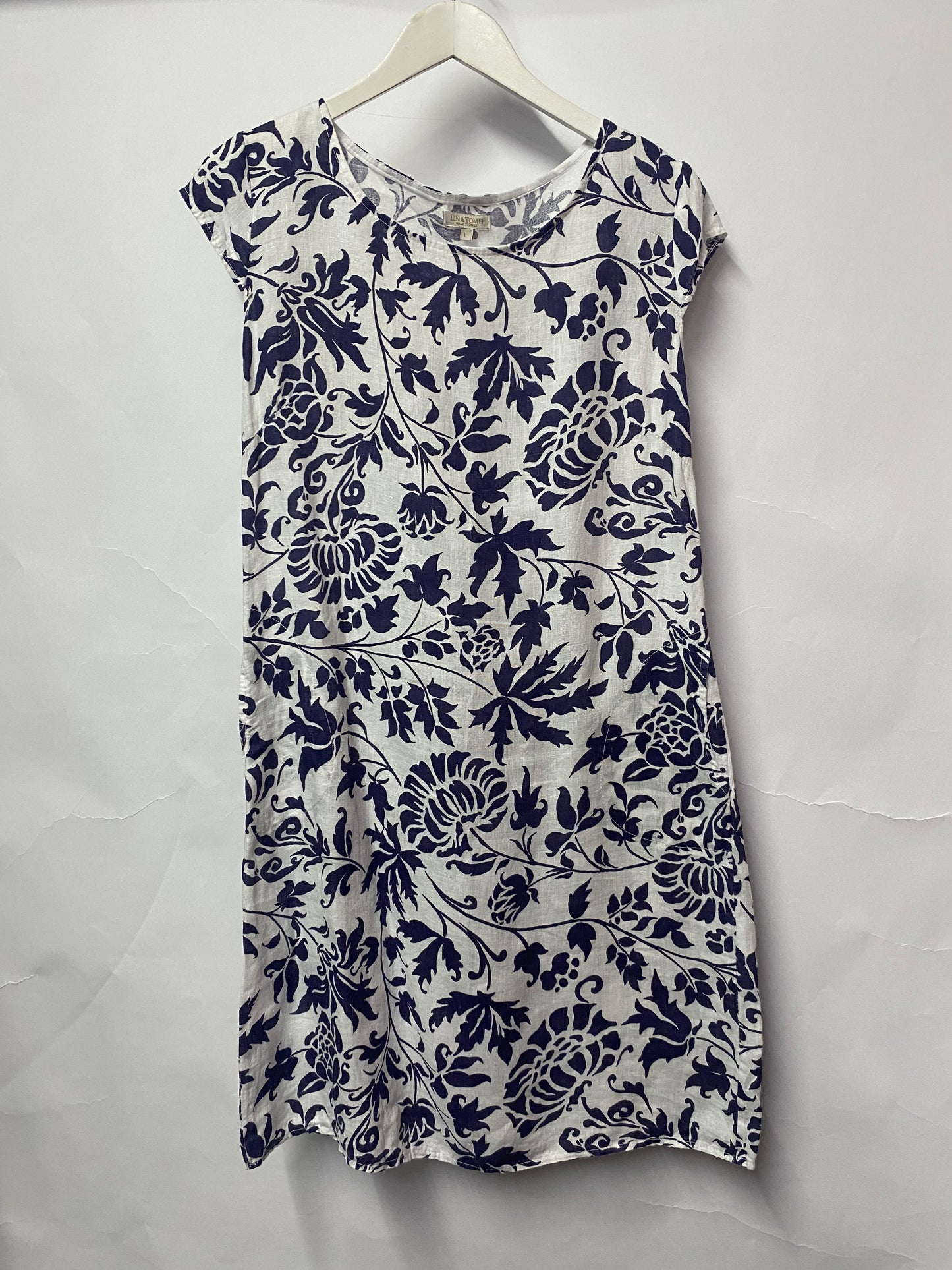 Lina Tomei White and Navy Floral Dress Large
