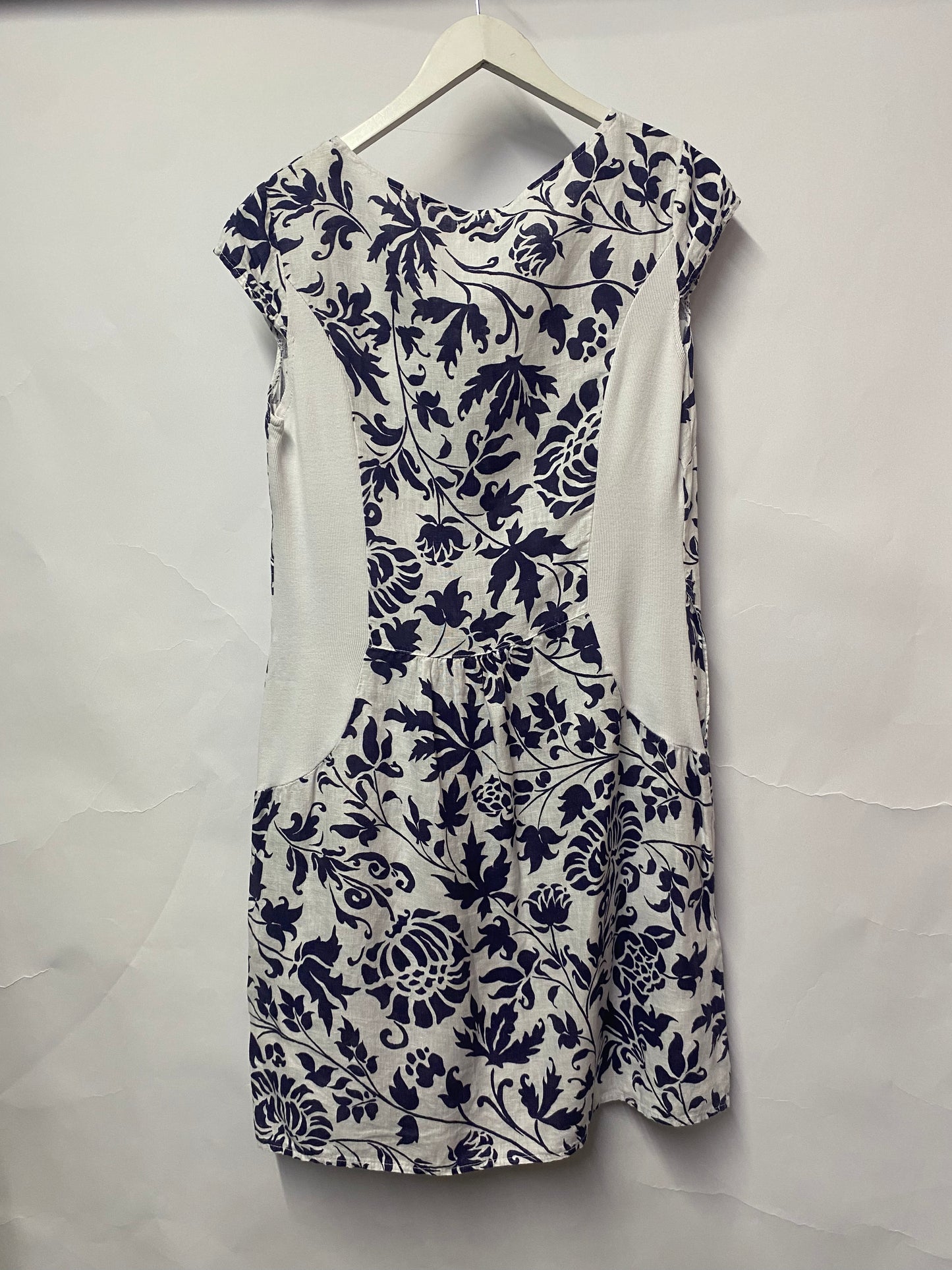 Lina Tomei White and Navy Floral Dress Large