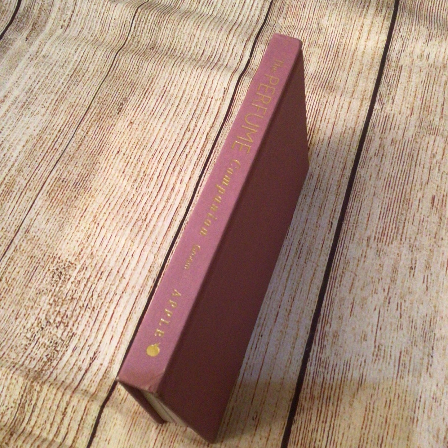 The Perfume Companion: A Connoisseur's Guide by Nigel Groom (1999) 1840920823
