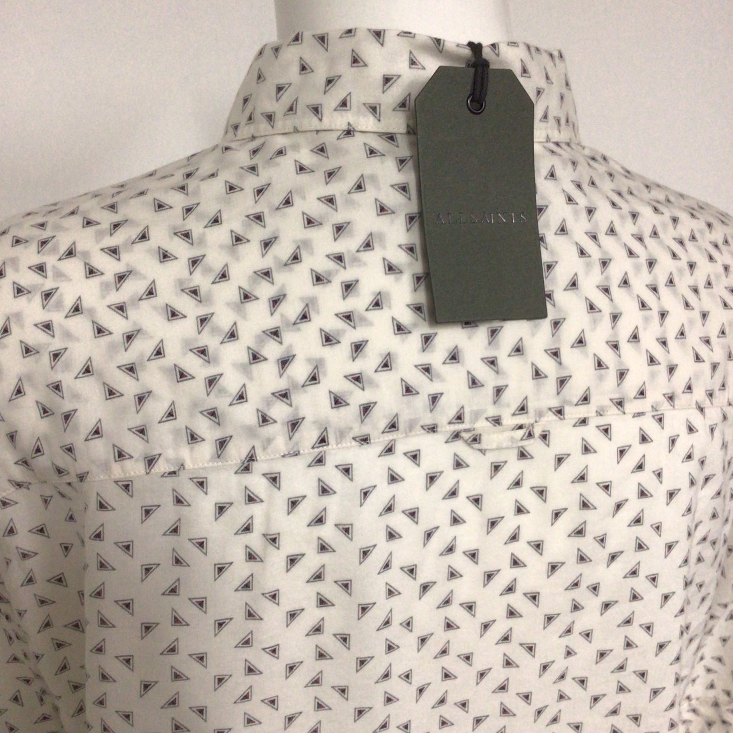 BNWT AllSaints White & Black Triangle Pattern Erdman Short Sleeve Shirt Size M