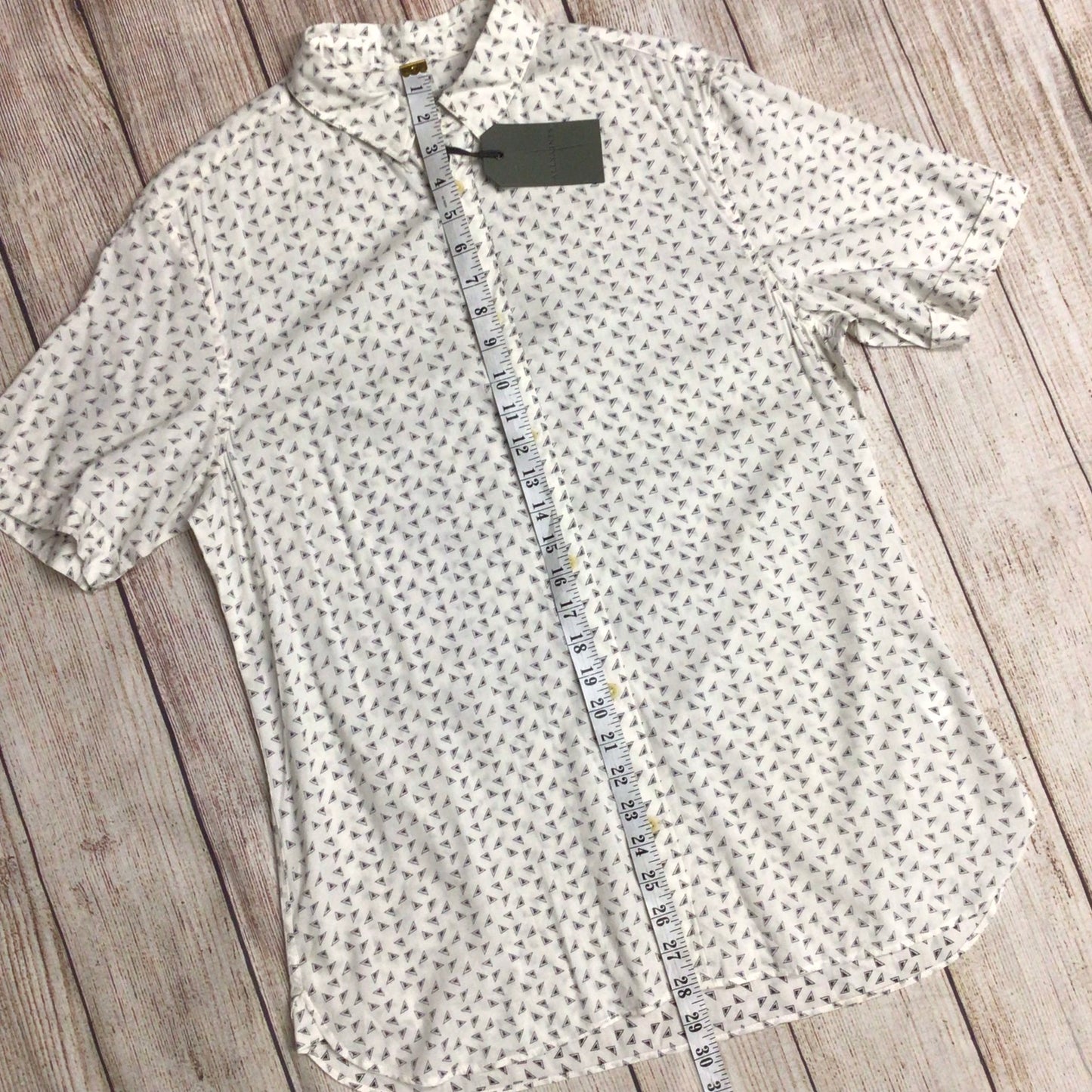 BNWT AllSaints White & Black Triangle Pattern Erdman Short Sleeve Shirt Size M