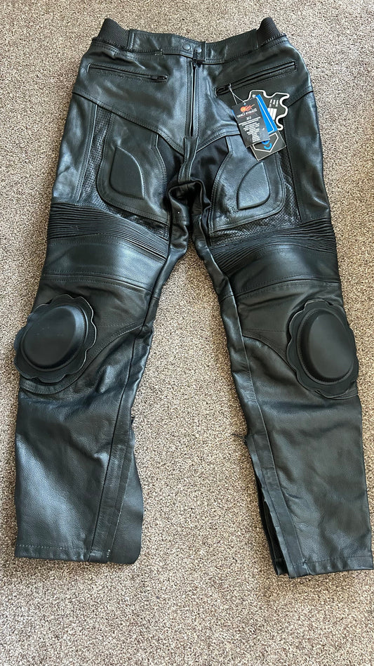 Motorcycle Leather trousers, Bikers Gear UK, 34 waist, BNWT