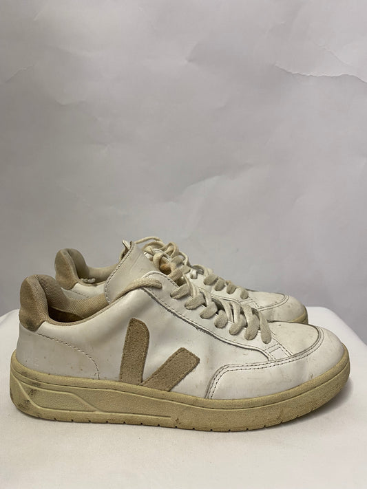 Veja V12 Cream and White Trainers 6