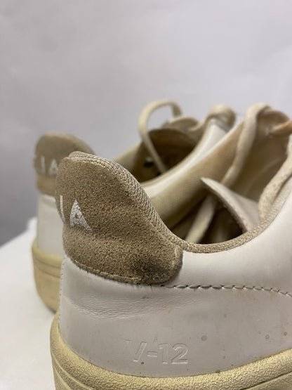 Veja V12 Cream and White Trainers 6