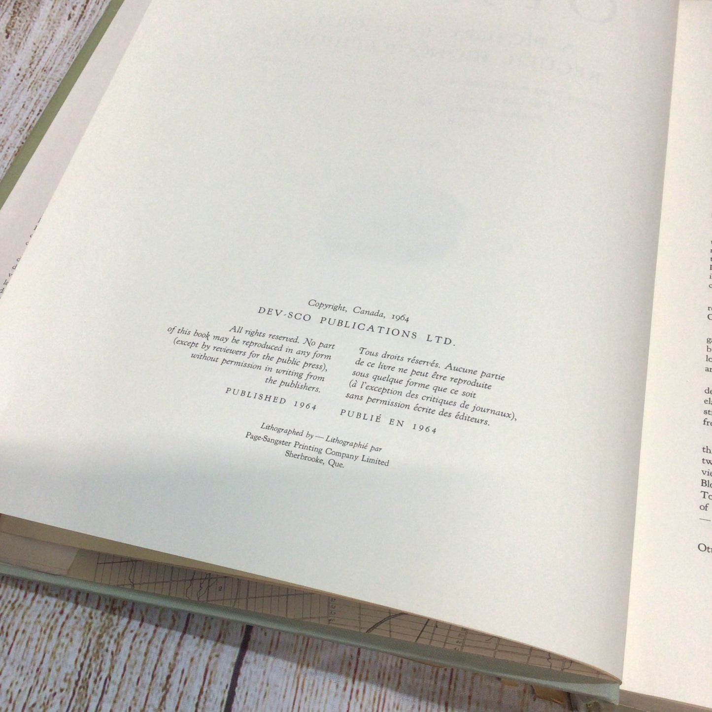 Ottawa: A Pictorial Record Recueil Iconographique 1807-1882 (1964)