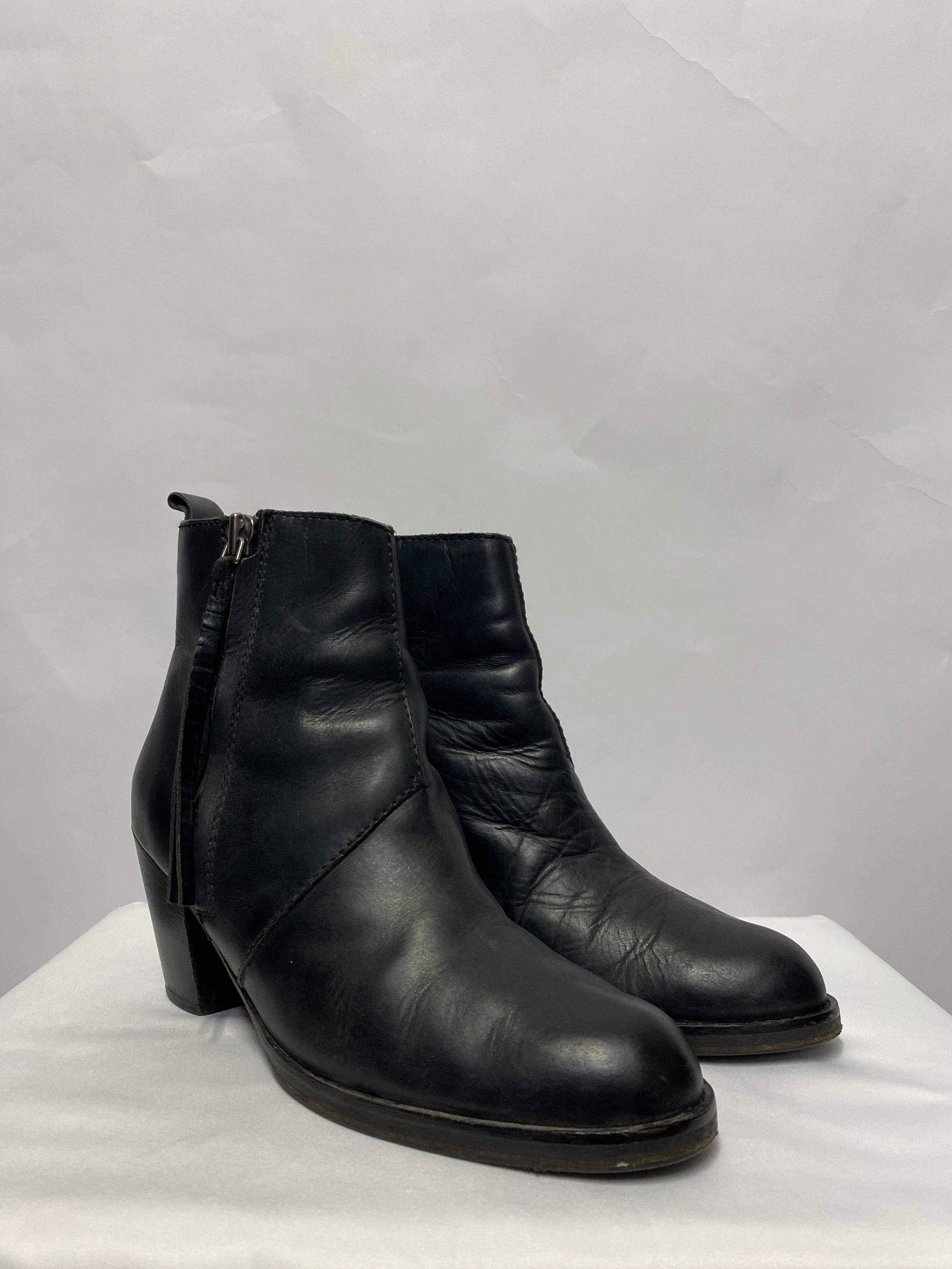 Acne boots outlet uk