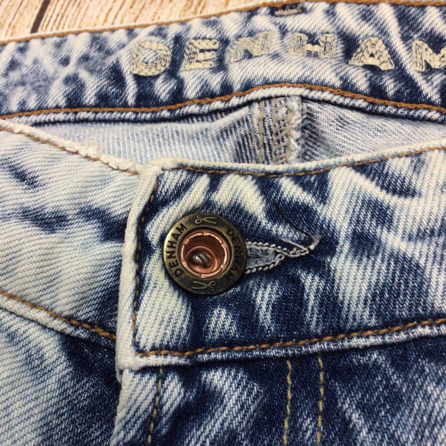 Denham Monroe Girlfriend Fit Light Blue Ripped Jeans Size W30