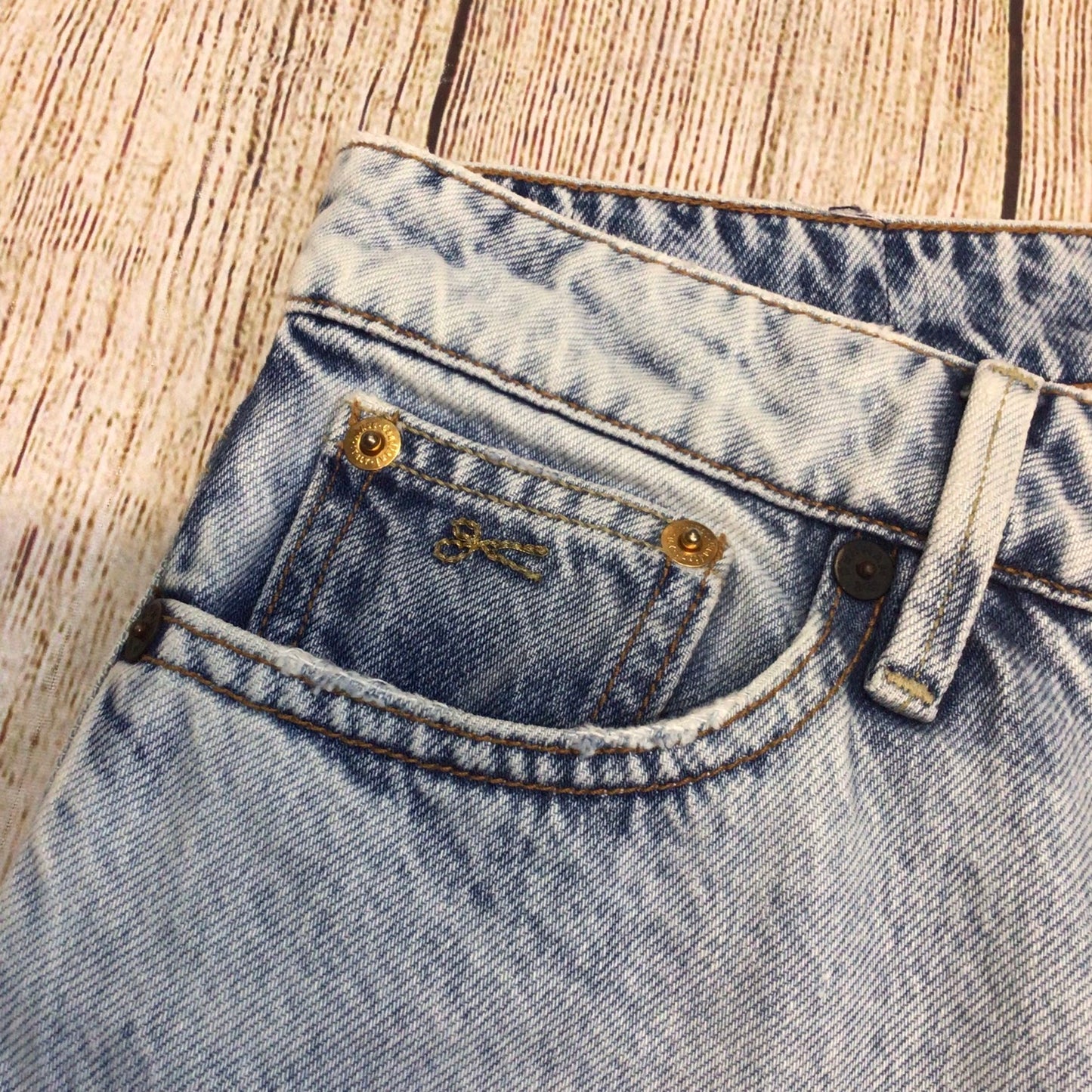Denham Monroe Girlfriend Fit Light Blue Ripped Jeans Size W30