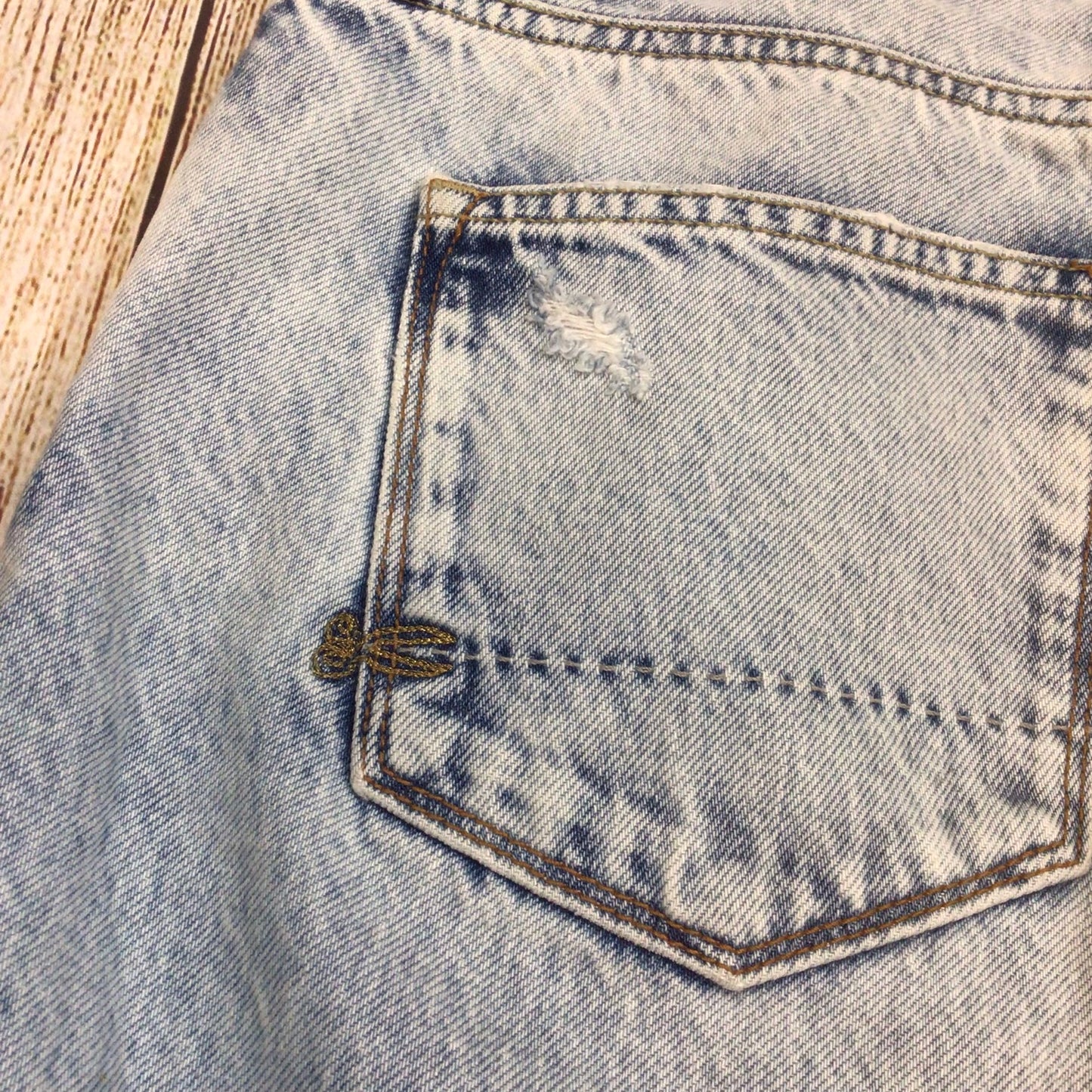 Denham Monroe Girlfriend Fit Light Blue Ripped Jeans Size W30