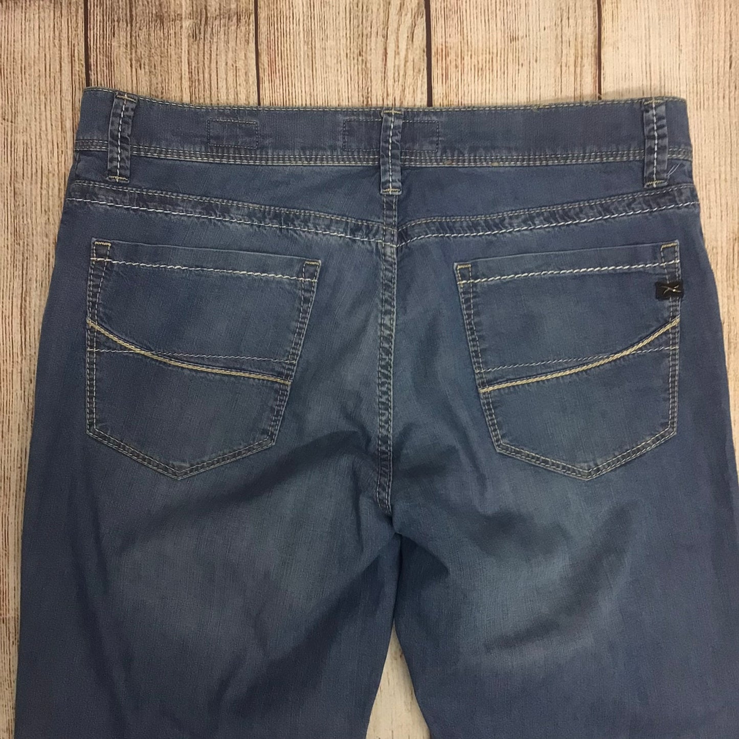 Brax Blue Cadiz Straight Leg Jeans Size W32 (approx)