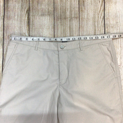 BNWT Hugo Boss Slice Natural Beige Shorts Size 34R