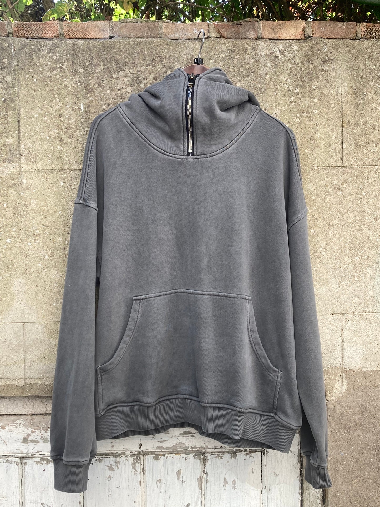 Yosqi London Grey Hoodie Size Large