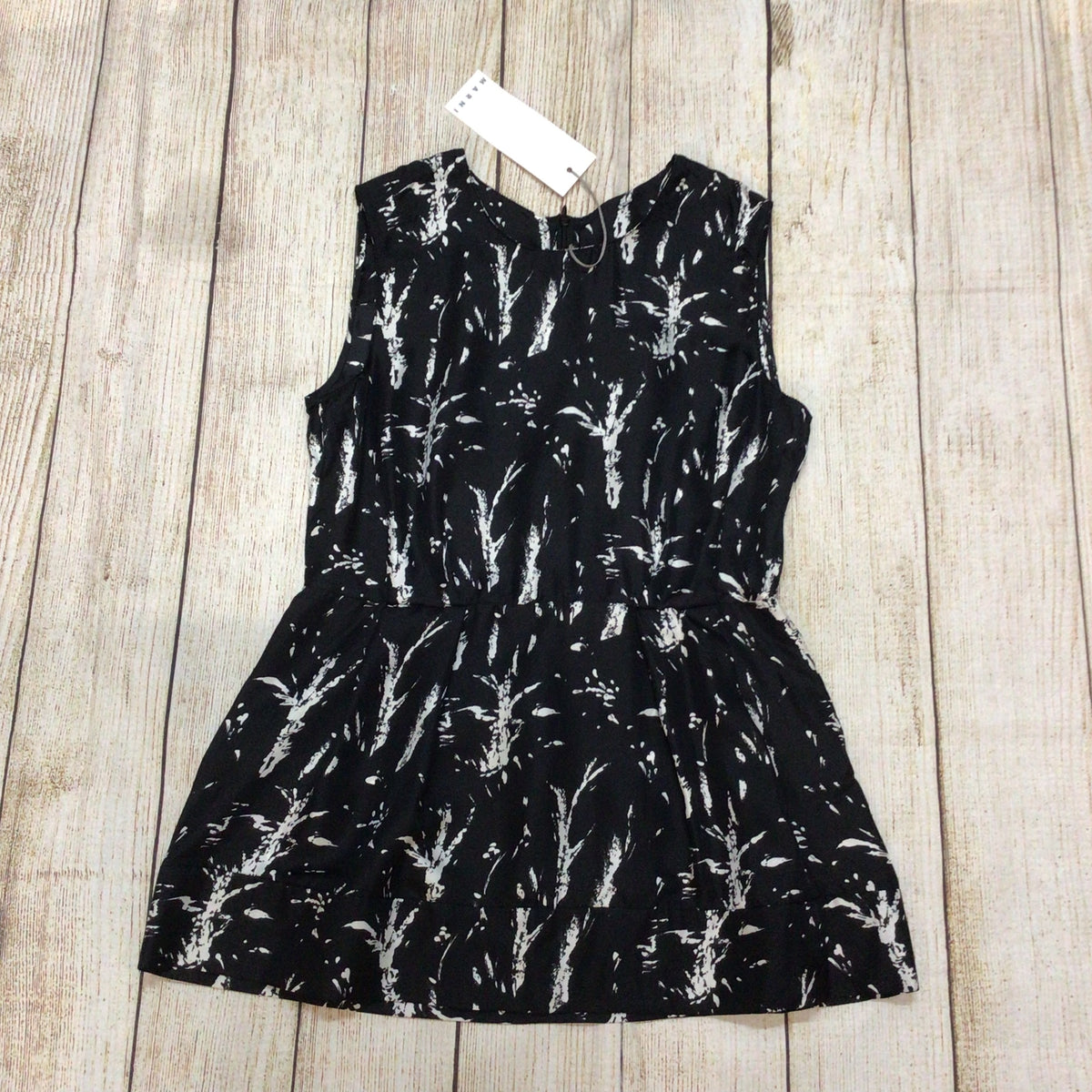 BNWT Marni Black & White Abstract Print 100% Silk Top Size 40 (on label)