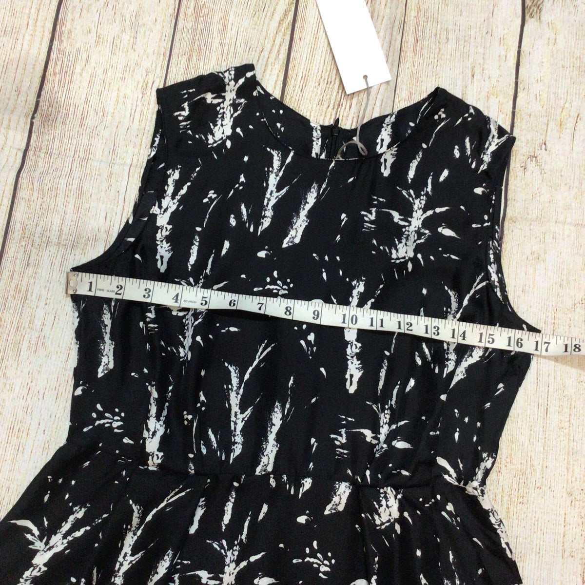 BNWT Marni Black & White Abstract Print 100% Silk Top Size 40 (on label)