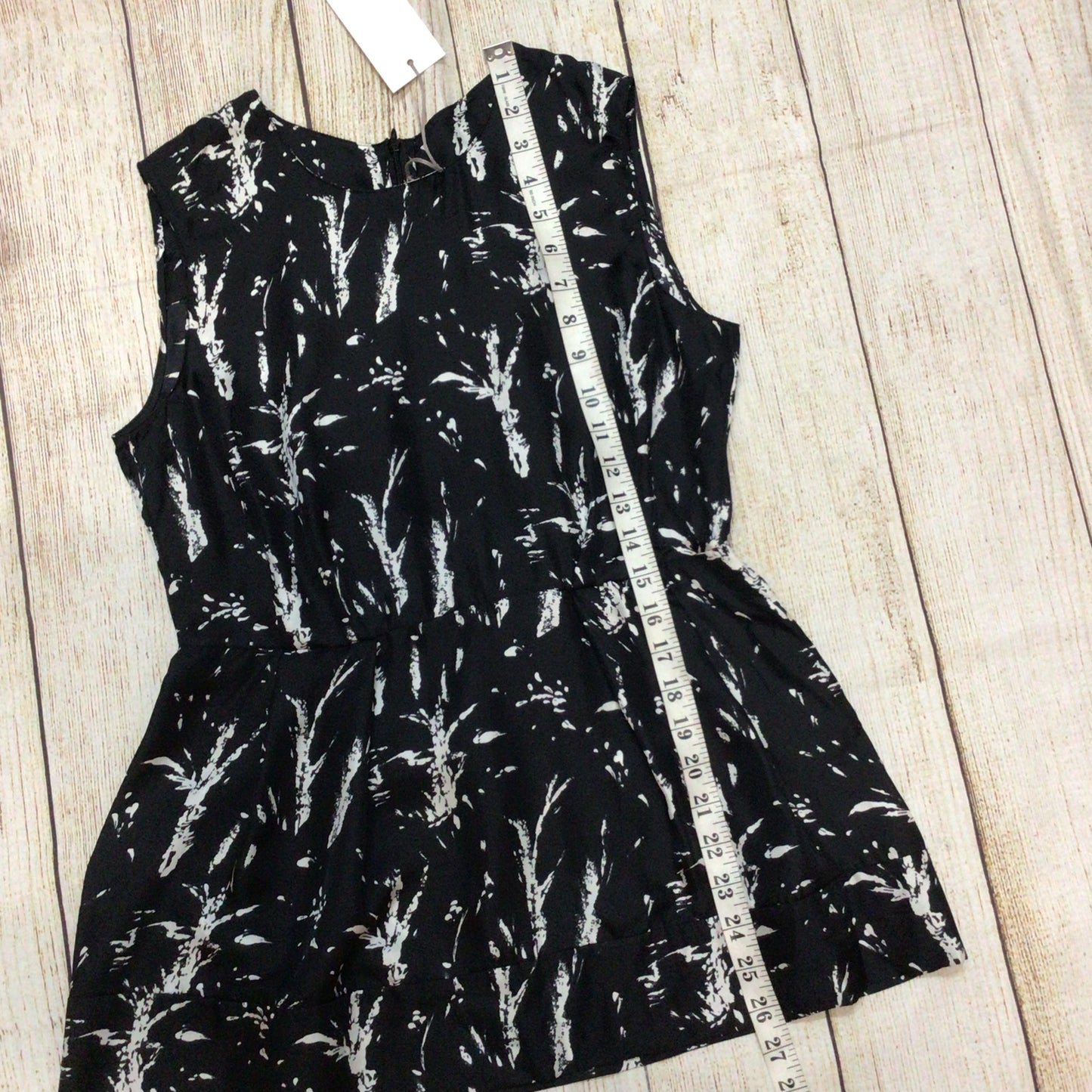 BNWT Marni Black & White Abstract Print 100% Silk Top Size 40 (on label)