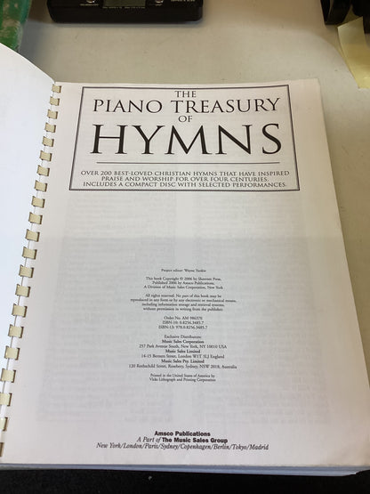 The Piano Treasury of Hymns Over 200 Best-Loved Christian Hymns Includes CD