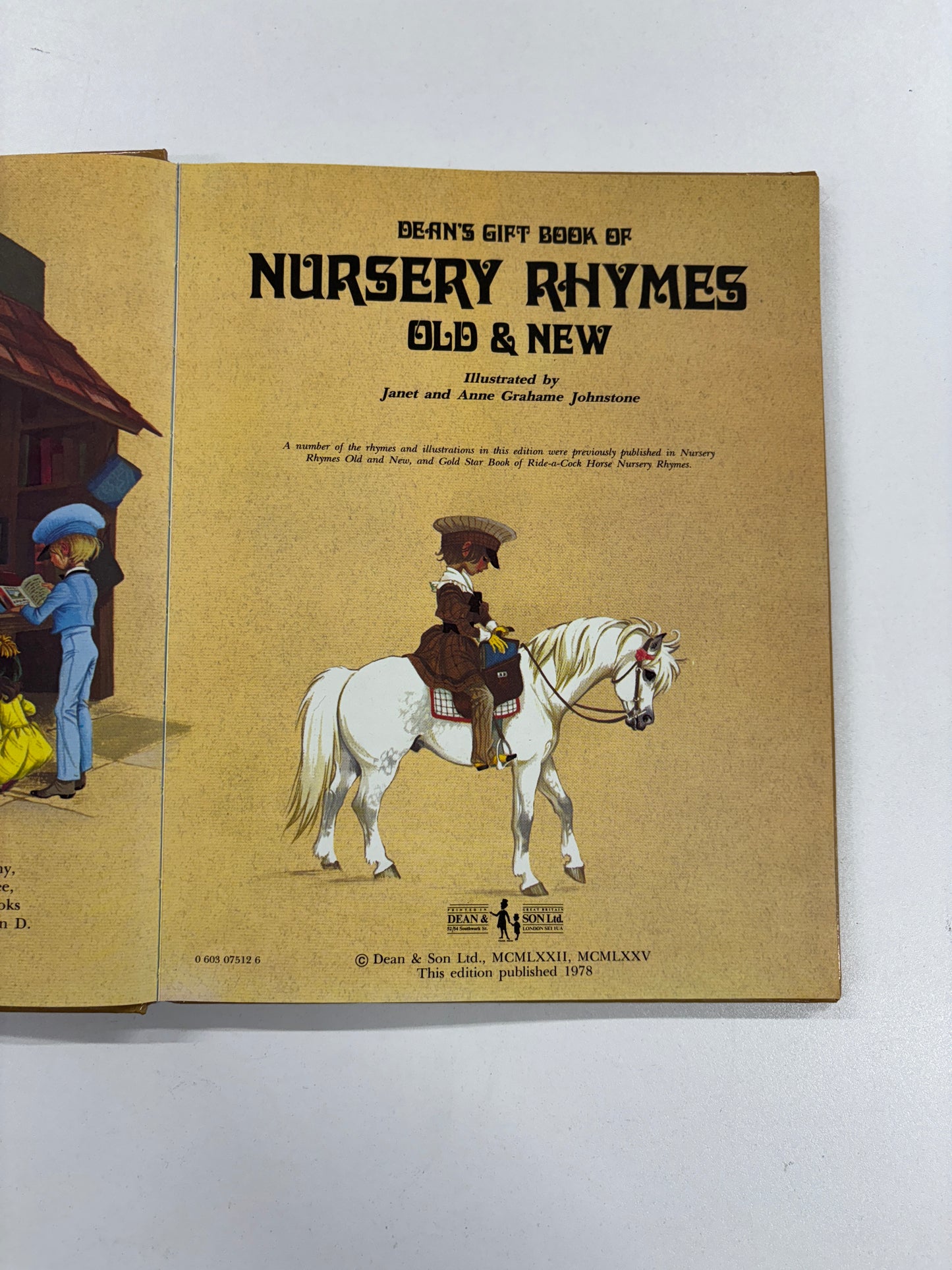 Nursery Rhymes Old & New, Janet & Anne Grahame Johnstone, Dean & Son Ltd, 1978