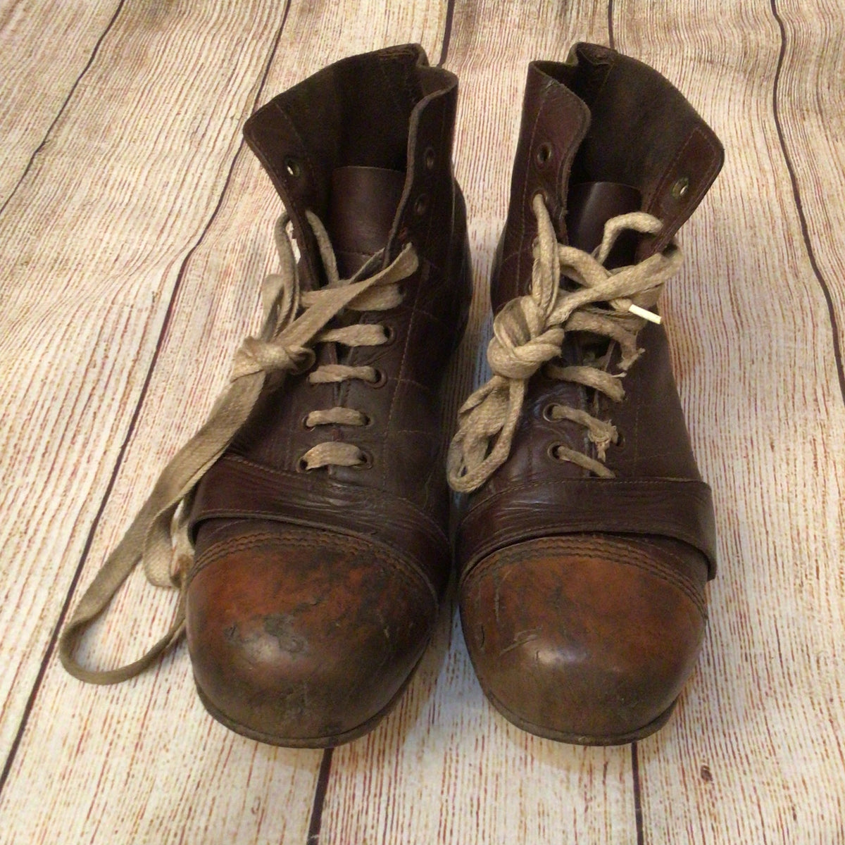 Vintage 1940s Barbarian Brown Leather Football Boots w/Spare Laces