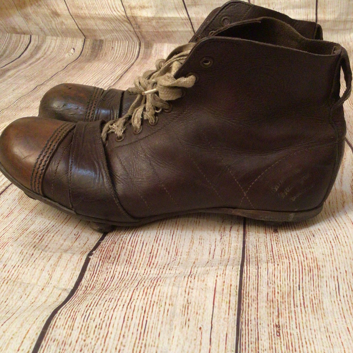 Vintage 1940s Barbarian Brown Leather Football Boots w/Spare Laces