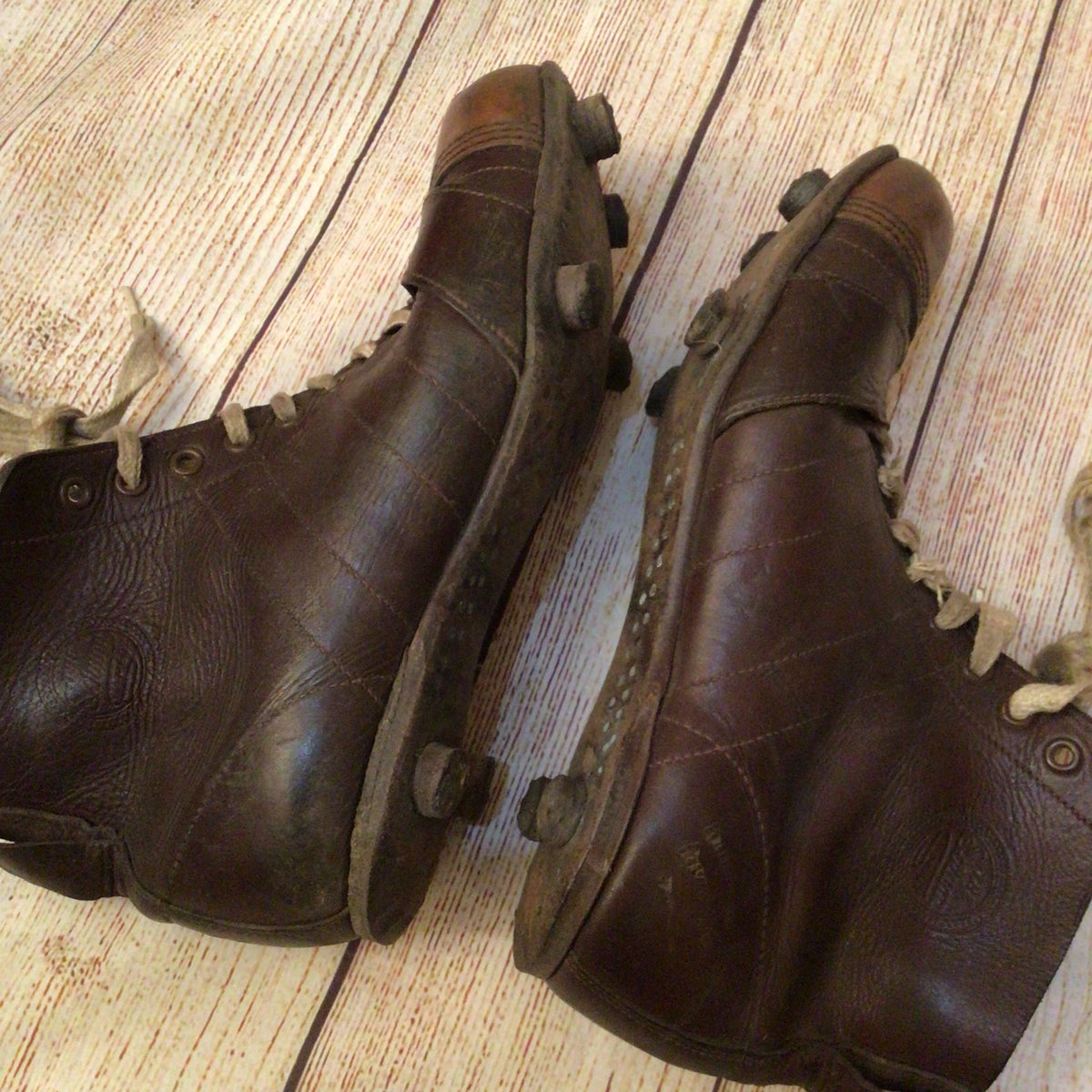 Vintage 1940s Barbarian Brown Leather Football Boots w/Spare Laces
