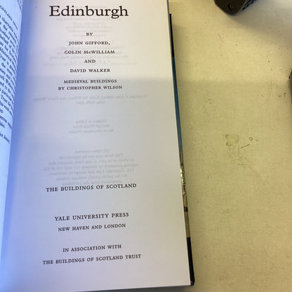 Edinburgh  the Buildings of Scotland Gifford, McWilliam and Walker Medieval Buildings by C Wilson