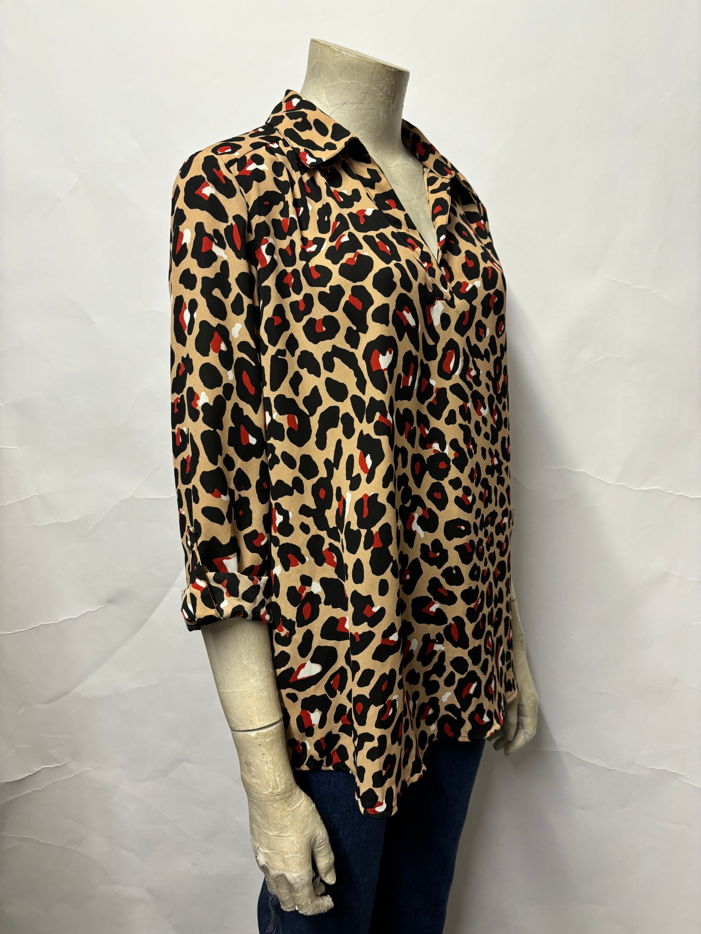 Anne Klein Beige Leopard Print Pull Over Blouse Small