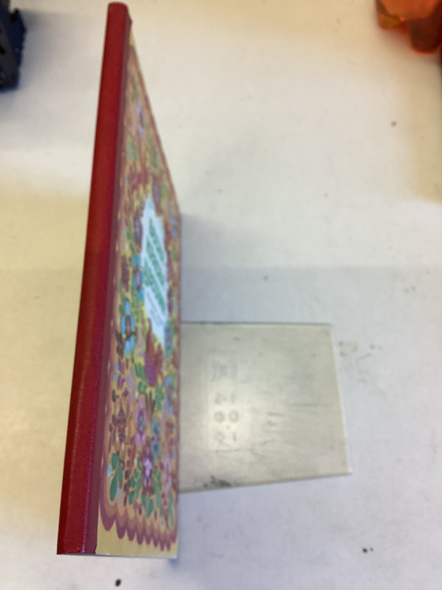 Vesna Krasna Chvetami "Spring Red Flowers" Book In Russian